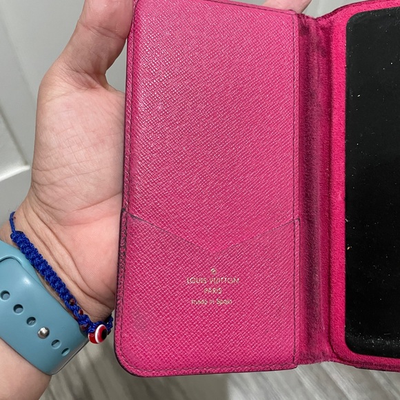 Louis Vuitton Iphone Case - Picture 10 of 13